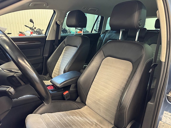 Volkswagen Passat 9 of 21