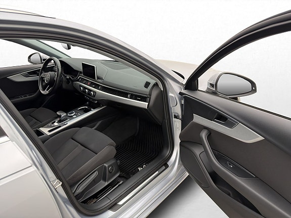 Audi A4 17 of 30