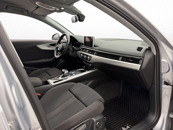 Audi A4 16 of 30