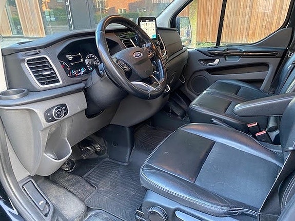 Ford Transit Custom 15 of 25