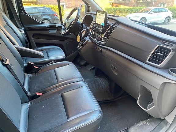 Ford Transit Custom 11 of 25