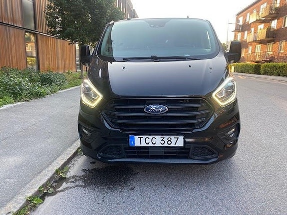 Ford Transit Custom 9 of 25