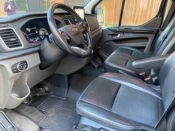 Ford Transit Custom 13 of 25