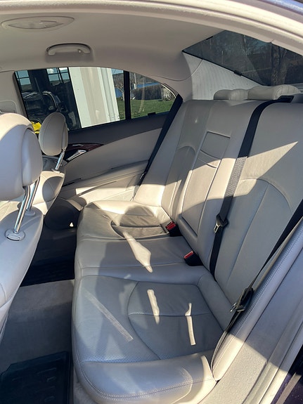 Mercedes-Benz E200 4 of 4