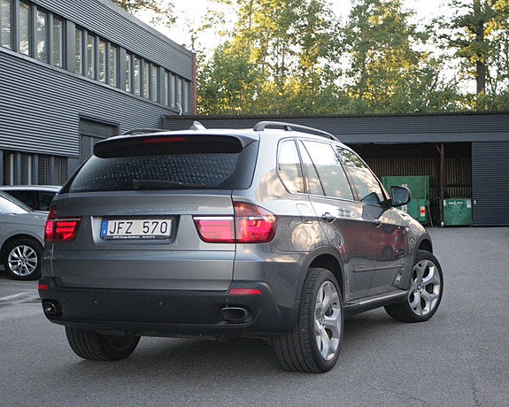 BMW X5 6 of 6