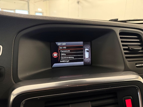 Volvo V60 11 of 24