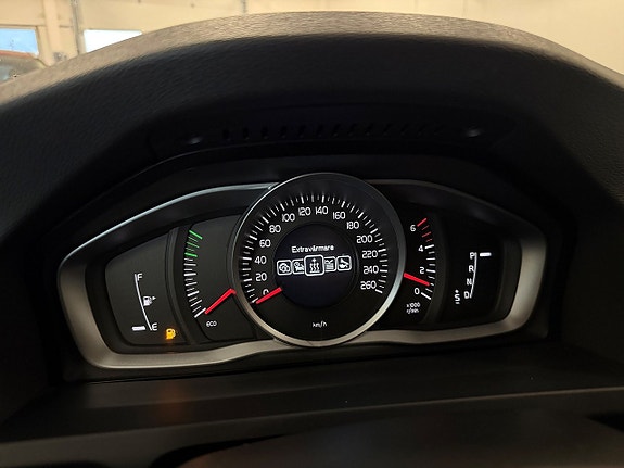 Volvo V60 17 of 24