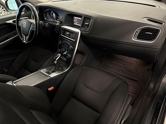 Volvo V60 6 of 24