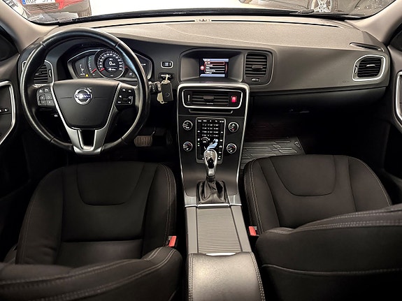 Volvo V60 7 of 24
