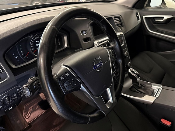 Volvo V60 12 of 24