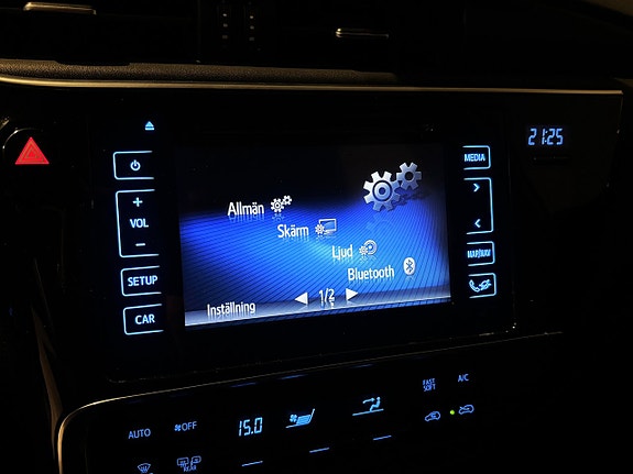 Toyota Auris 13 of 18