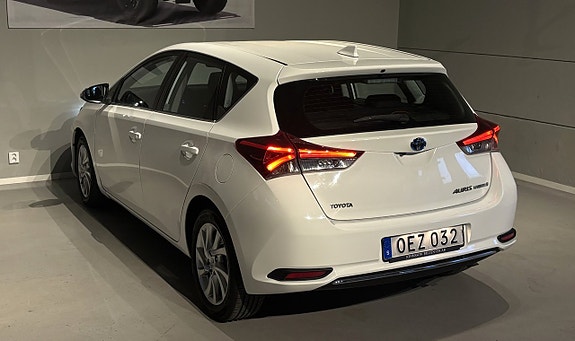Toyota Auris 15 of 18