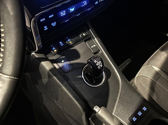 Toyota Auris 9 of 18