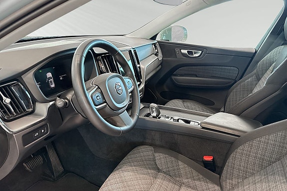 Volvo XC60 7 of 30