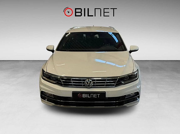 Volkswagen Passat 3 of 5