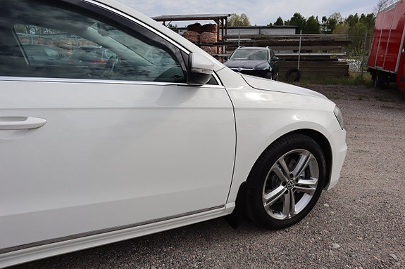 Volkswagen Passat 3 of 5