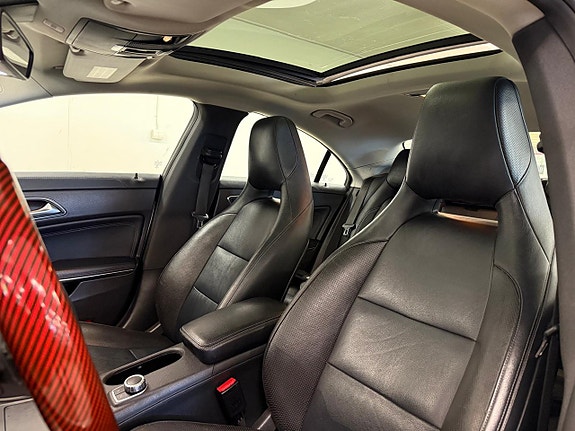Mercedes-Benz CLA220 12 of 28