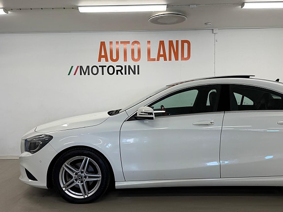 Mercedes-Benz CLA220 7 of 28
