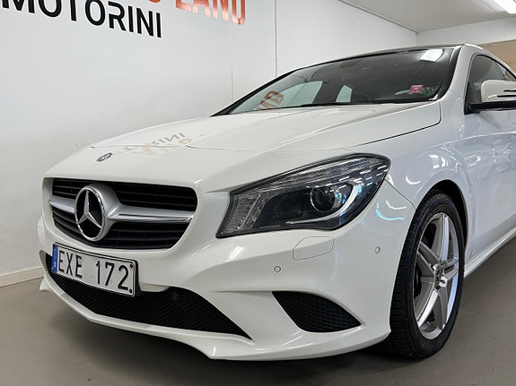 Mercedes-Benz CLA220 3 of 5
