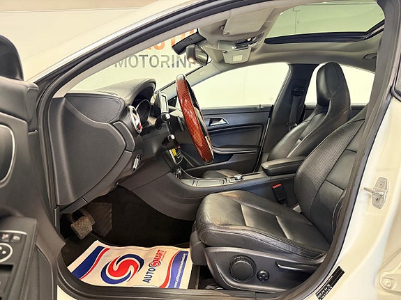 Mercedes-Benz CLA220 11 of 28