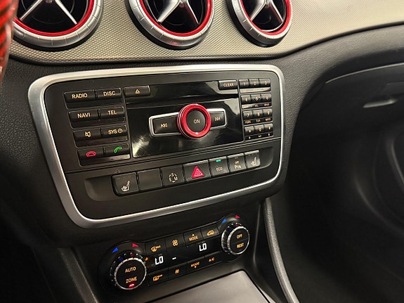 Mercedes-Benz CLA220 26 of 28