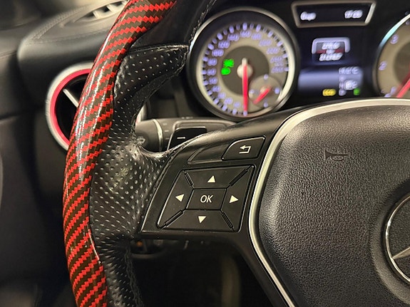 Mercedes-Benz CLA220 23 of 28