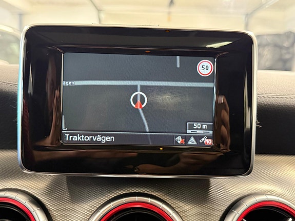 Mercedes-Benz CLA220 27 of 28
