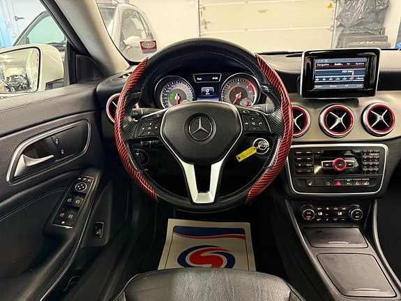 Mercedes-Benz CLA220 21 of 28