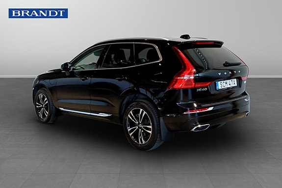 Volvo XC60 2 of 11