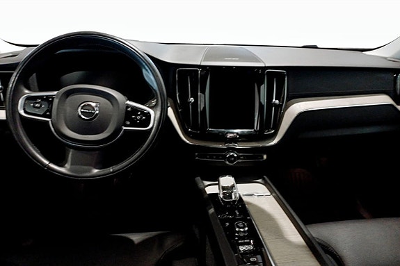 Volvo XC60 4 of 11