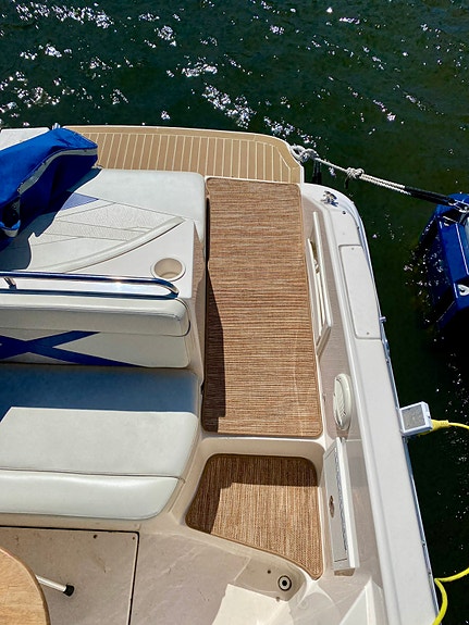 Rinker 282 Captiva Cuddy 2005 - CE-märkt (kategori B) - MerCruiser 6.2 MX 320hk 3 of 9