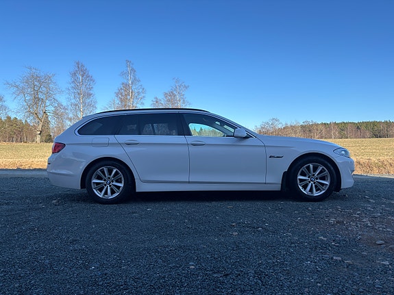 BMW 520d 2 of 5