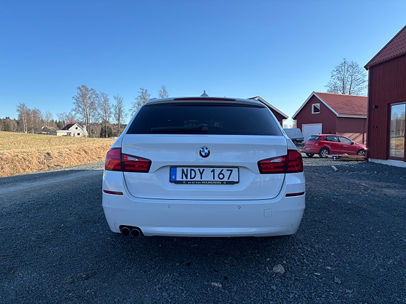 BMW 520d 4 of 5