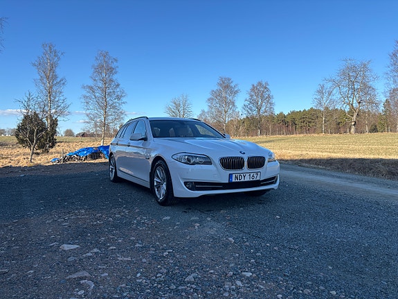 BMW 520d 3 of 5