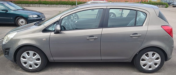 Opel Corsa 2 of 5