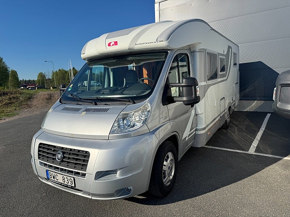 Adria Corala Silver S 690 SP