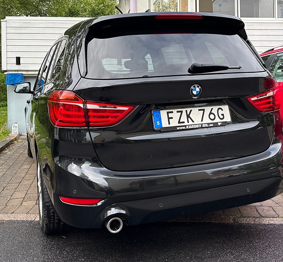 BMW 216i 12 of 28