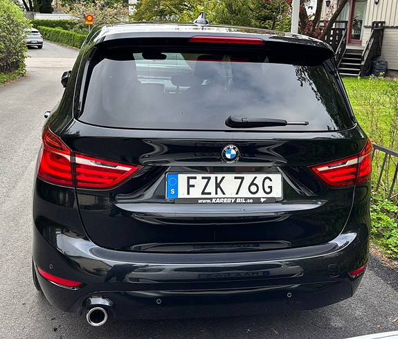 BMW 216i 4 of 28