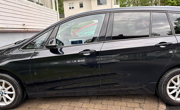 BMW 216i 14 of 28