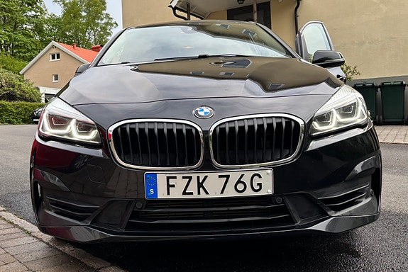 BMW 216i 11 of 28