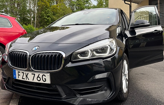 BMW 216i 9 of 28