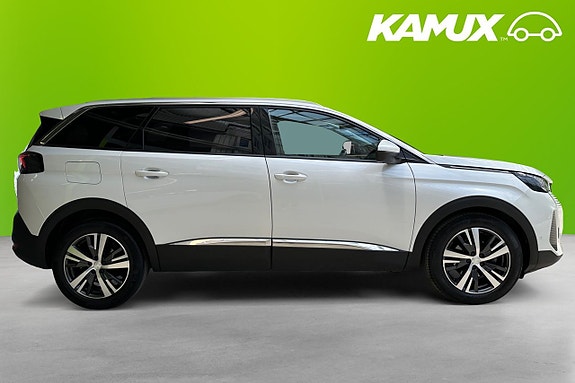 Peugeot 5008 2 of 5