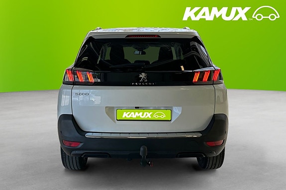 Peugeot 5008 5 of 5