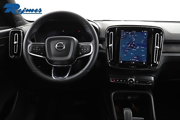 Volvo EX40 4 of 5
