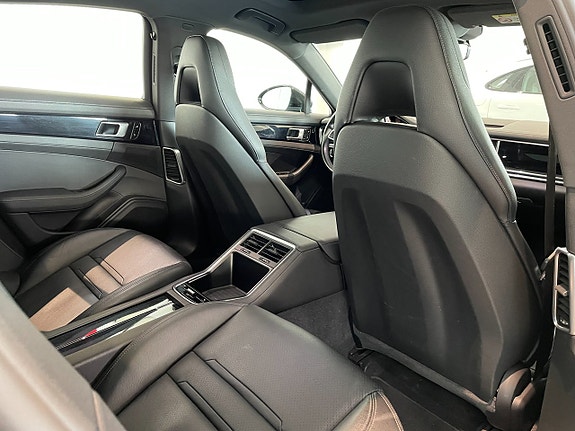 Porsche Panamera 4 15 of 16