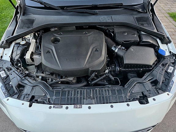 Volvo V60 13 of 29