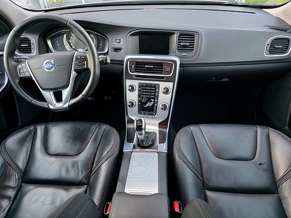 Volvo V60 16 of 29