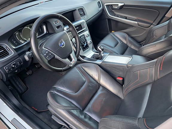 Volvo V60 19 of 29