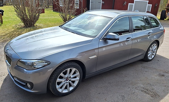 BMW 520d 4 of 5
