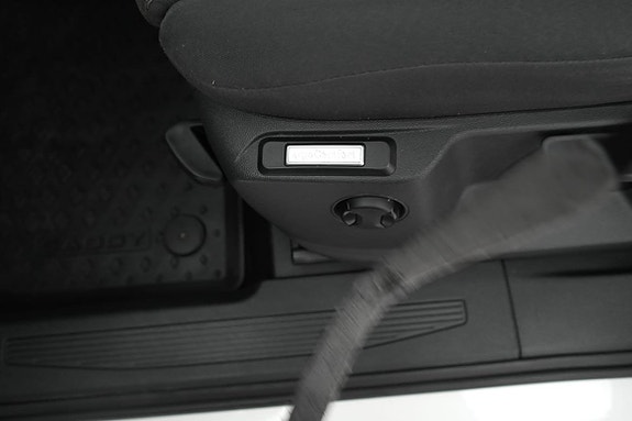 Volkswagen Caddy 14 of 26